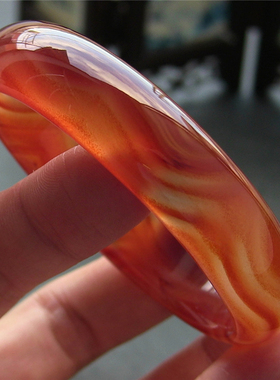 天然巴西玛瑙手镯精美纹理玉髓