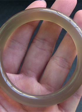 天然巴西玛瑙手镯/复古圆条/原色无忧化/香槟金/强荧光玉髓2048