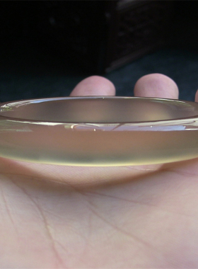 天然巴西玛瑙手镯/秀细加厚款/原色无忧化/高冰透强荧光玉髓2209