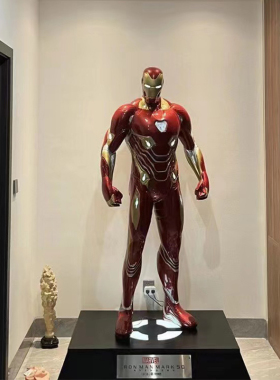 漫威钢铁侠反浩克装甲雕