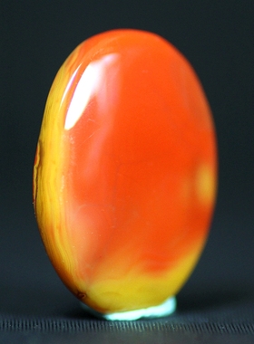 北票战国红镶嵌面蛋面挂件项链坠