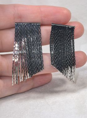 银色流苏耳环瀑布耳链高级感气质轻奢耳钉时尚925银针冷淡风耳饰
