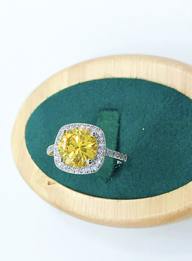 莫桑彩宝钻戒黄钻轻奢