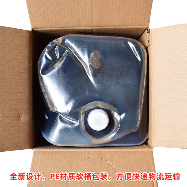 Japanese high-quality thick soy sauce and light brewed soy sauce