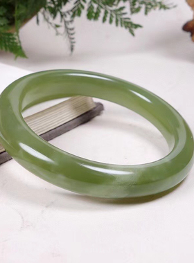 和田玉青白玉手镯女款玉镯子冰底浅鸭蛋青细条玉手镯百搭