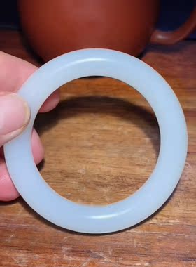 正品羊脂白玉女款玉镯新疆和田玉色旺夫天然金丝玉手镯玉镯送妈妈