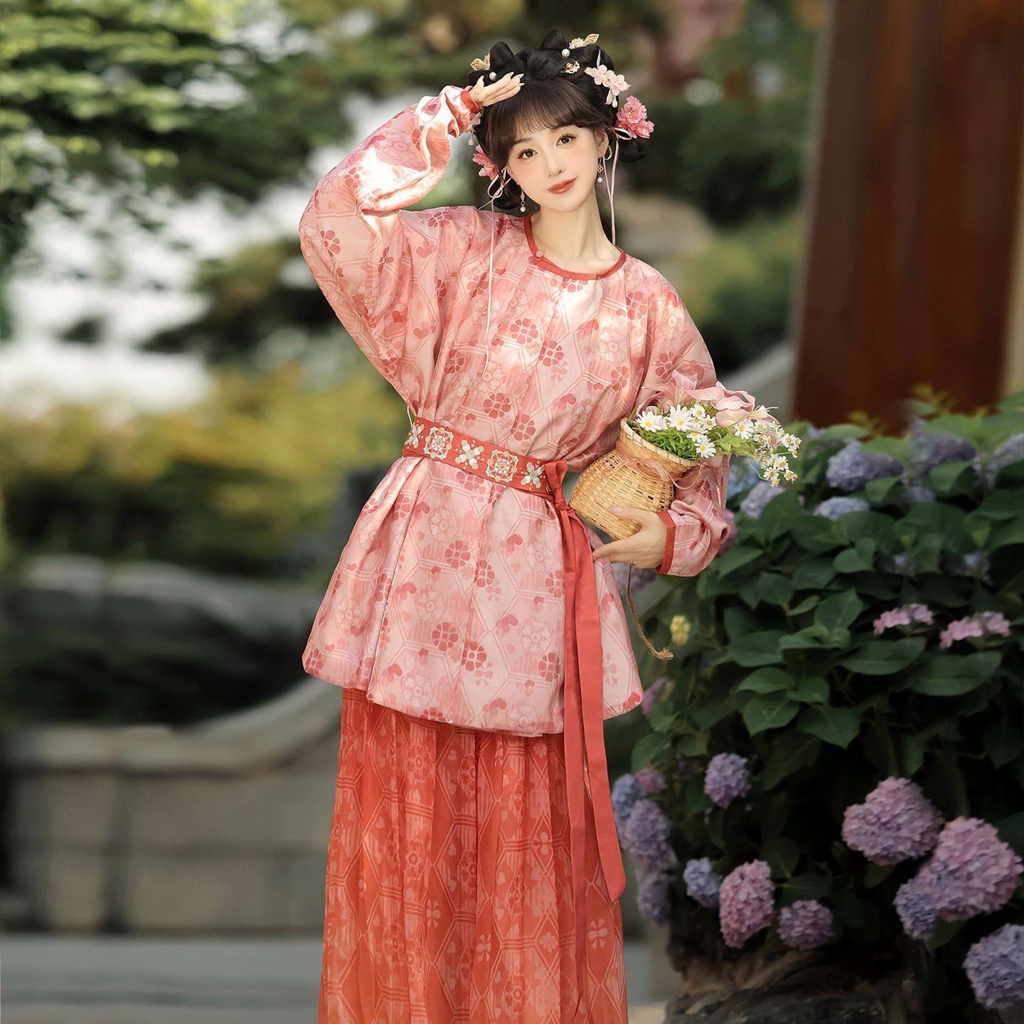 唐制原创汉服女2026春秋绣花短款圆领袍灯笼裤中国风日常通勤套装,淘宝优惠券,粉丝福利购,淘宝优惠卷