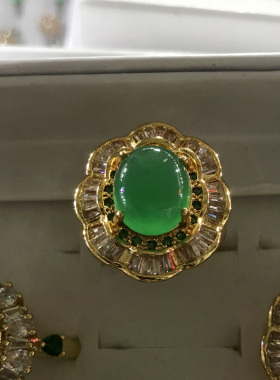 天然复古风玉石菠菜绿戒指