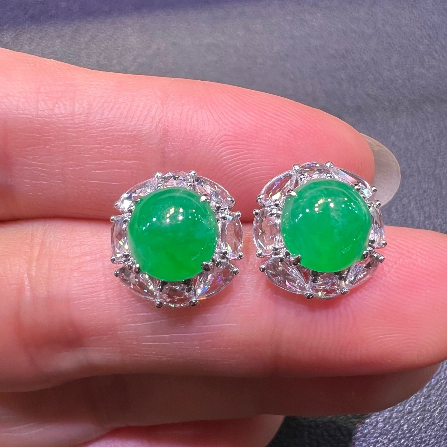 18K金钻镶嵌冰种起光阳绿翡翠蛋面耳钉耳饰时尚百搭A货,淘宝优惠券,粉丝福利购,淘宝优惠卷