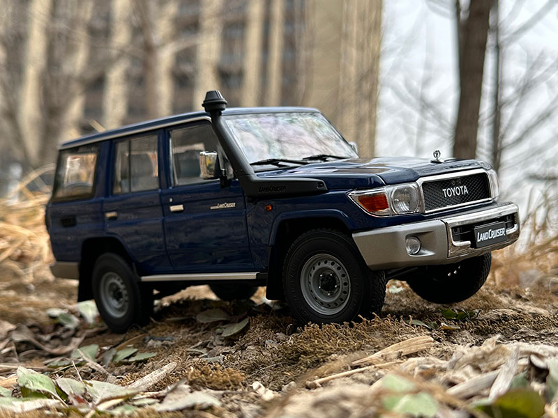 似真AR 1/18丰田Land Cruiser 76 LC76 2017款合金汽车模型-图0