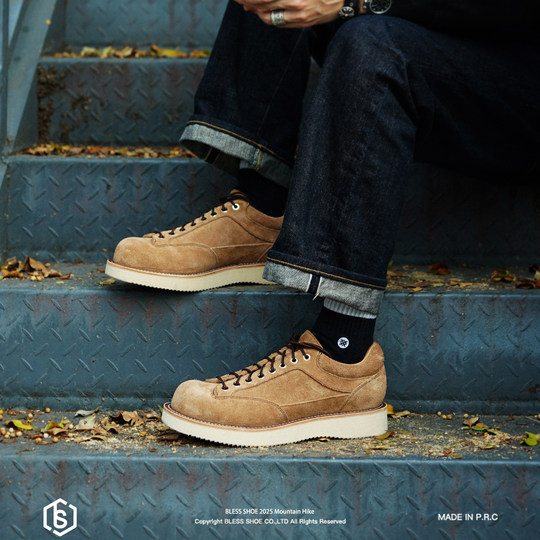 Goodyear craftsmanship stitched genuine leather waterproof hiking boots