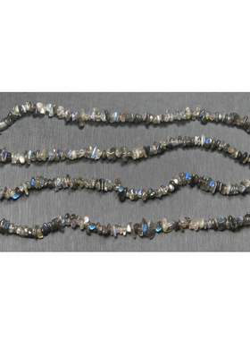 精美天然灰月光石水晶碎石半成品~长85cm~深灰色珠体强蓝光~有孔