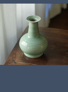 穿带南窑笔记龙泉青瓷花器仿古