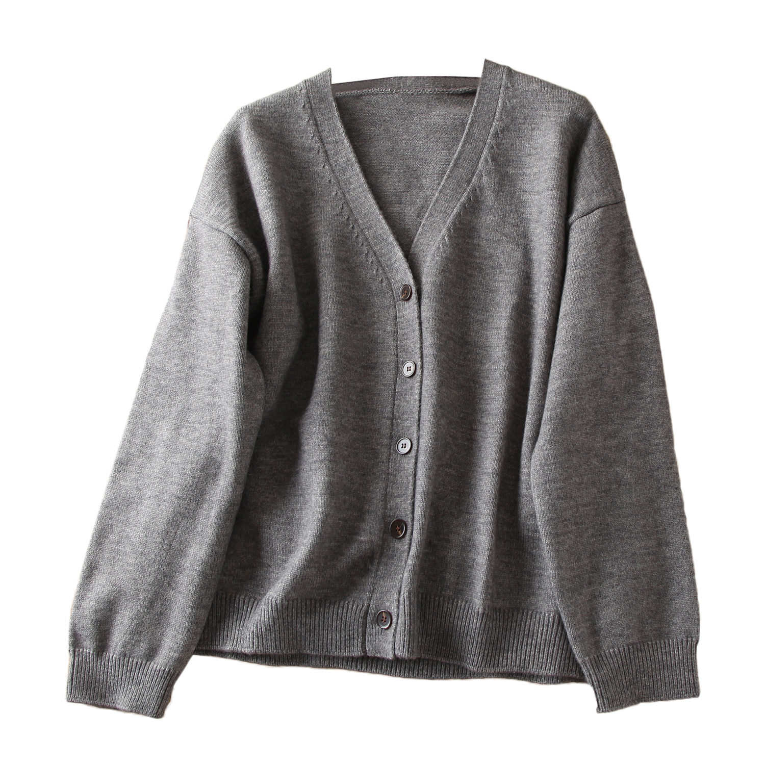 北欧小众 优雅大方 秋冬V领宽松开襟针织毛衣女长袖加厚开衫外套 - 图3