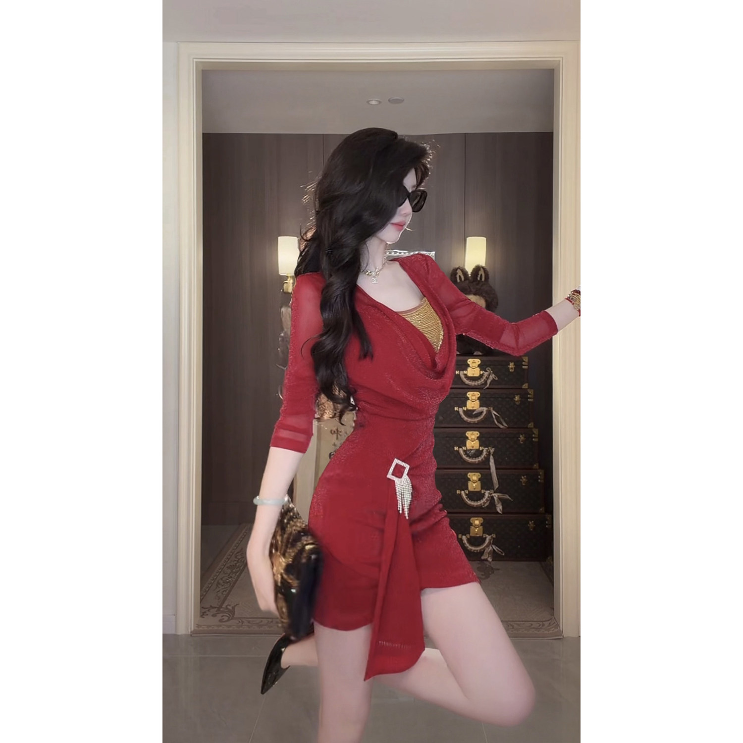 Sun雅乔【反转纽约】大女主长袖轻熟风撒银荡领烫钻修身连衣短裙,淘宝优惠券,粉丝福利购,淘宝优惠卷