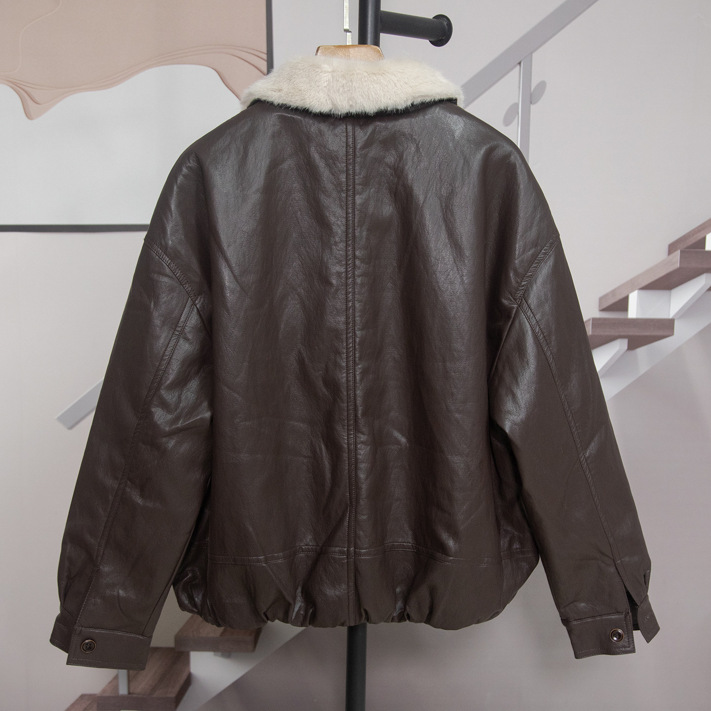 时尚减龄翻领加绒PU皮衣外套女2025秋冬新款宽松百搭外套上衣G603,淘宝优惠券,粉丝福利购,淘宝优惠卷