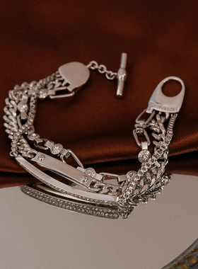 一所欧美叠戴镶嵌水晶手链