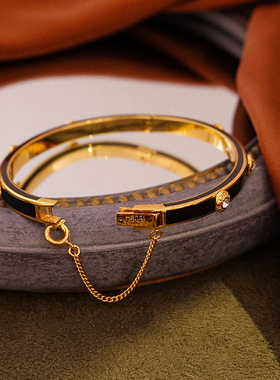 一所时尚手绘珐琅彩釉质感手镯