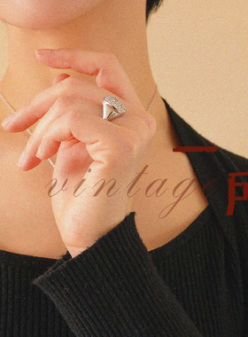 一所欧美时髦极简冷淡风超闪