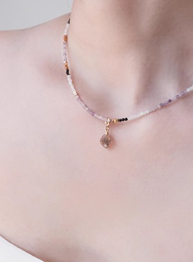 《爪哇秘境》旷净紫极细拼色紫丁香黑尖晶月光石锁骨链