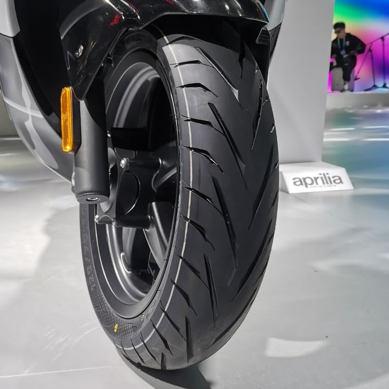 正新半热熔120/70R15 160/60R15 真空轮胎踏板车TMAX530/C650GT - 图0