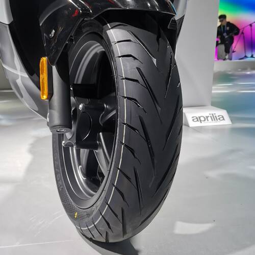 正新SC01半热熔120/80-14 140/150/70/60-13/15踏板真空胎赛艇250 - 图3