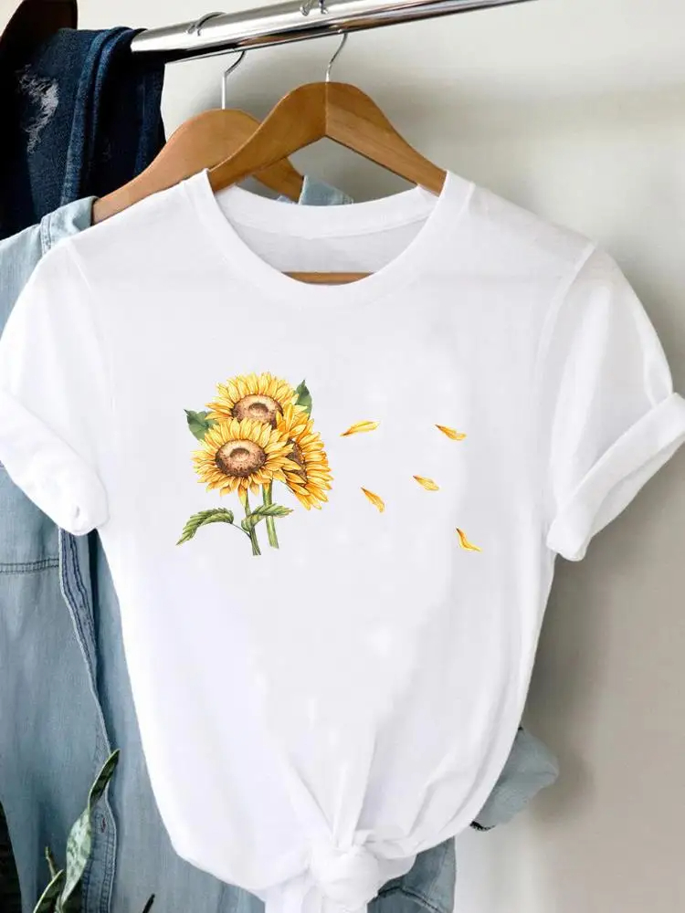 Camera Butterfly Lovely T shirt 时尚蝴蝶相机印花女士短袖T恤 - 图0