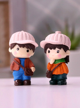 卡通风牛仔裤戴帽子书包毛衣摆件