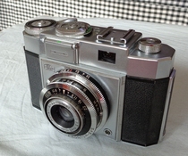 Famous German brand ZEISS-IKON (Cai Division-Iconic) single anti-135 offset coil mechanical camera