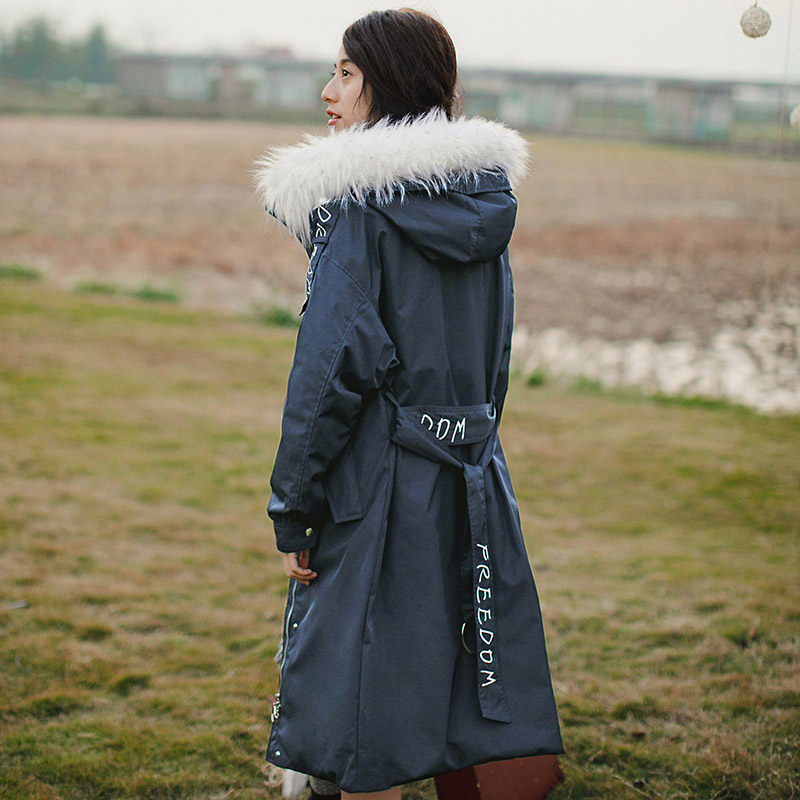  茵曼翰飞羽绒服