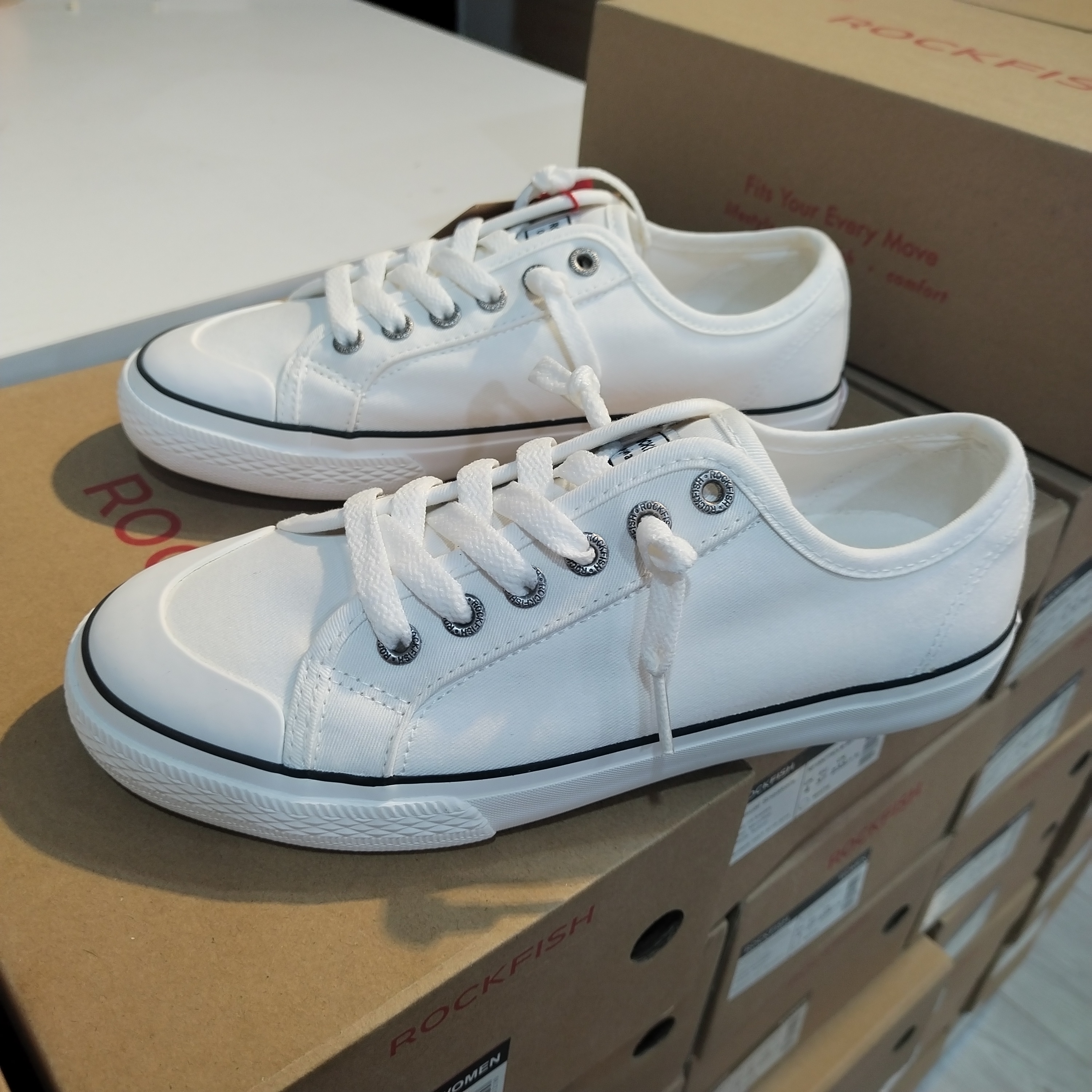 好货!专柜英国Rockfish防泼水舒适百搭帆布鞋休闲平底鞋学生布鞋 - 图0