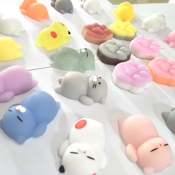 Cute and cute Japanese cat stress reliever tool