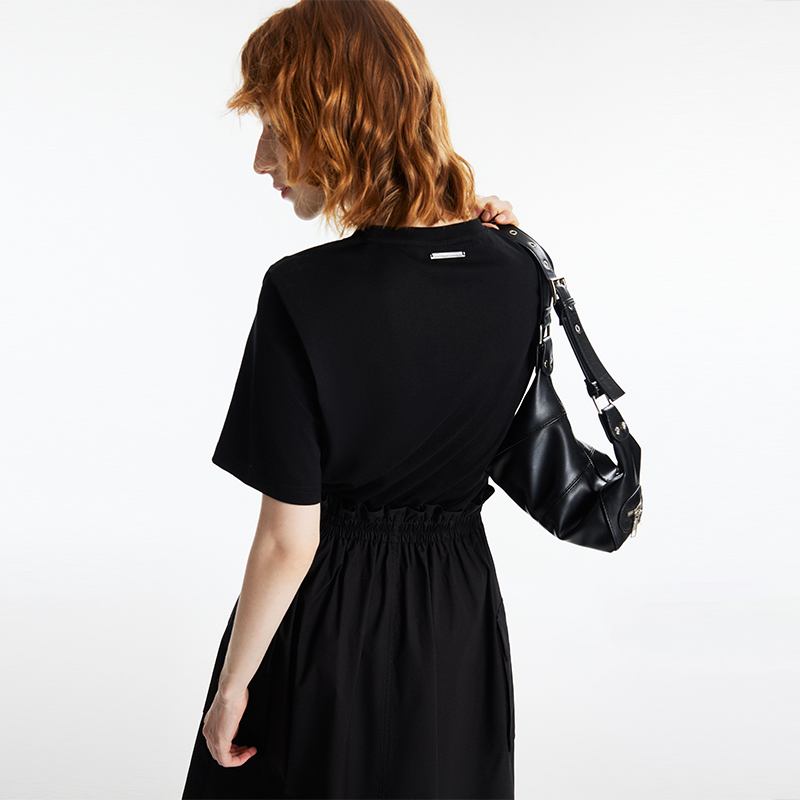 歌莉娅黑色工装连衣裙2024夏季新款短袖拼接针织小黑裙1C5J4H340