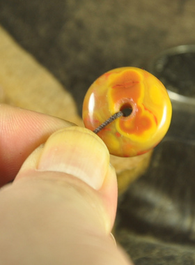 北票战国红缟玛瑙迷你平安扣吊坠