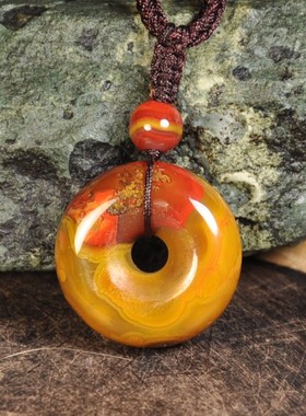 精品佛光象形战国红平安扣吊坠