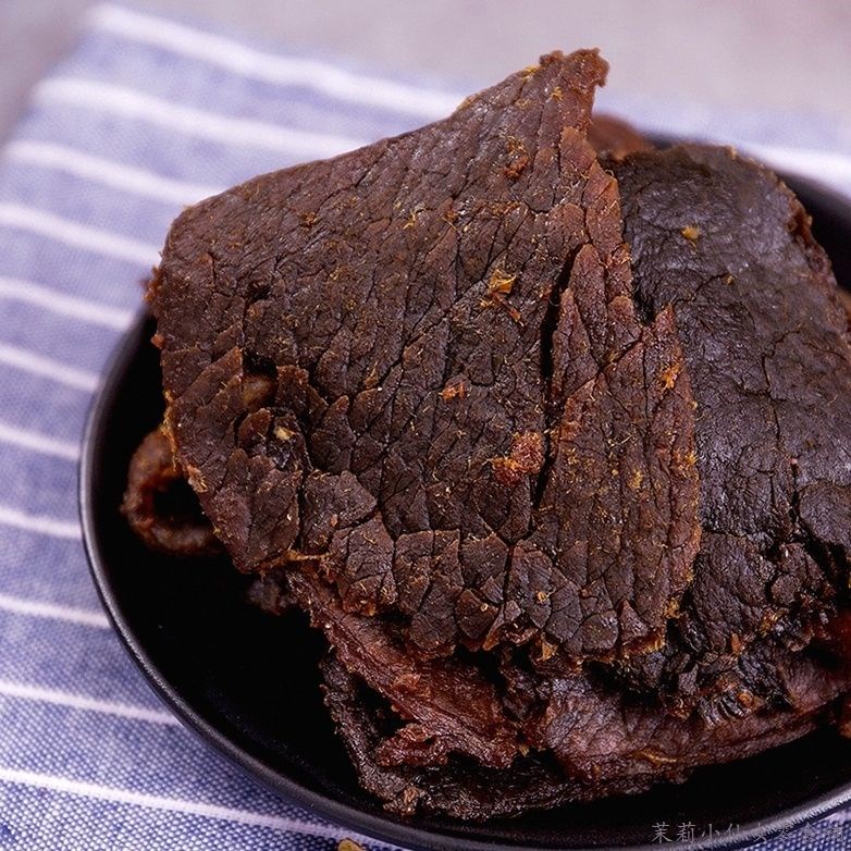 正宗牛肉干边角料内蒙古风味五香酱牛肉手撕风干牛肉片食品零食熟-图0