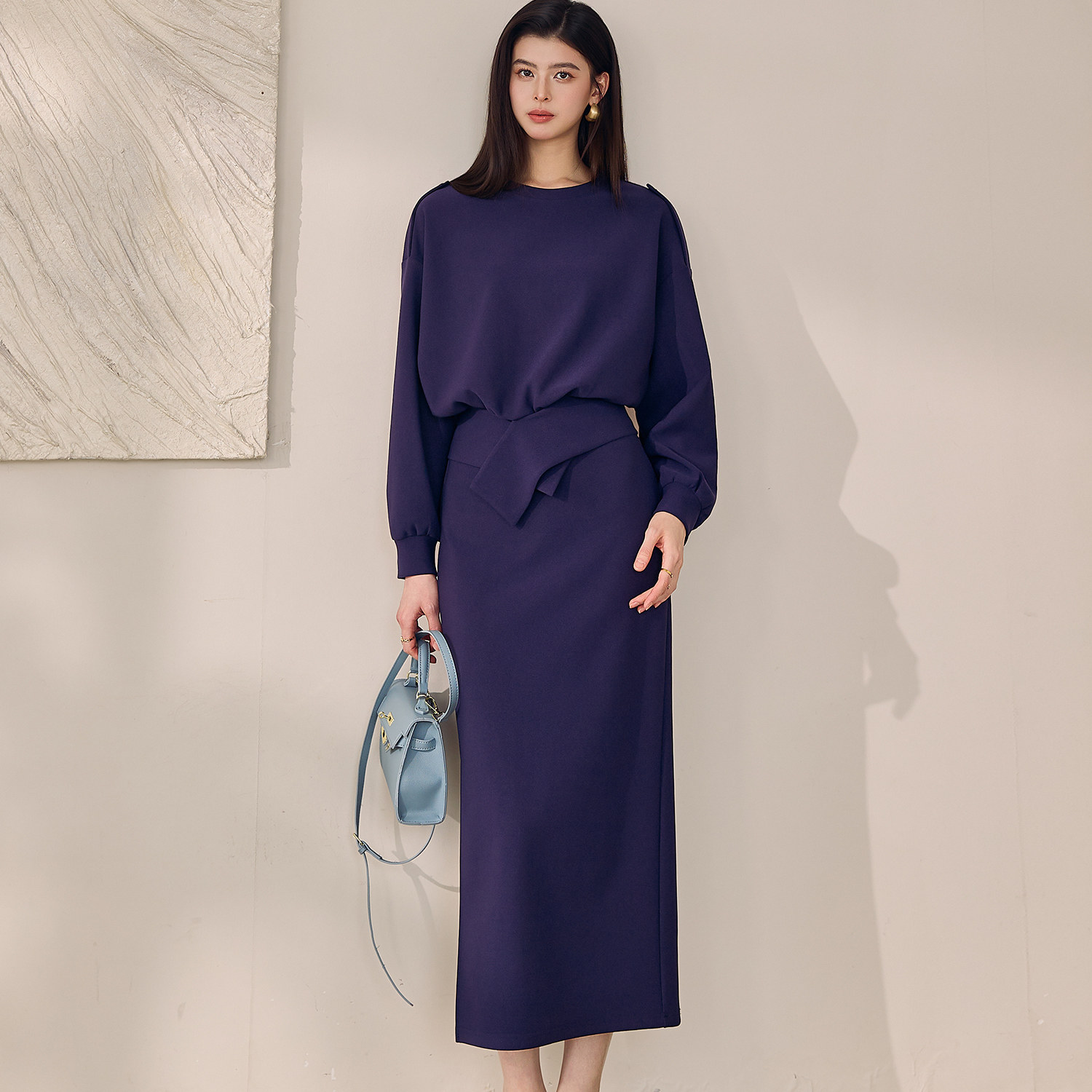 罗衣日常休闲收腰肩扣针织套装女春季深蓝上衣半身裙两件套13334,淘宝优惠券,粉丝福利购,淘宝优惠卷