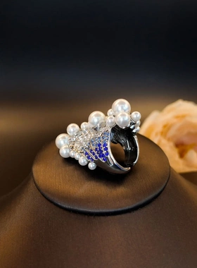 高级感渐变蓝白镶钻不规则大小仿珍珠海浪戒指女气质复古饰品