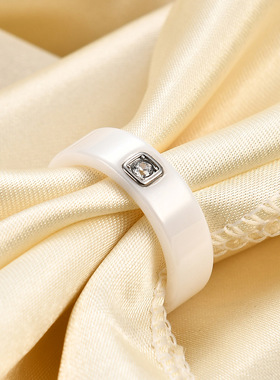 时尚钛钢戒指 黑白陶瓷6MM单钻简约钛钢镶钻戒指情侣戒指指环