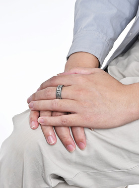 时尚钛钢戒指北欧维京文字旋转解压钛钢戒指卢恩符文钛钢戒指指环