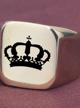 时尚钛钢戒指 激光镭射刻王冠皇冠图案戒指 方形钛钢戒指指环