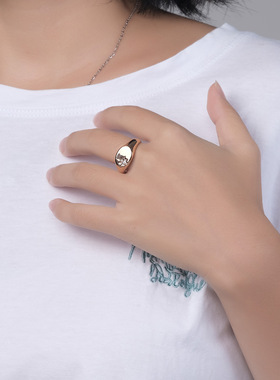 时尚钛钢女款戒指 简约大气光面镶钻女士钛钢戒指 椭圆形指环