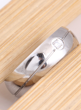 时尚钛钢戒指 欧美ins6MM简约时尚钛钢斜纹单钻钛钢戒指指环