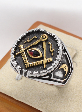 时尚钛钢男款戒指 欧美圆形图章形三角智慧镶钻之眼钛钢戒指指环