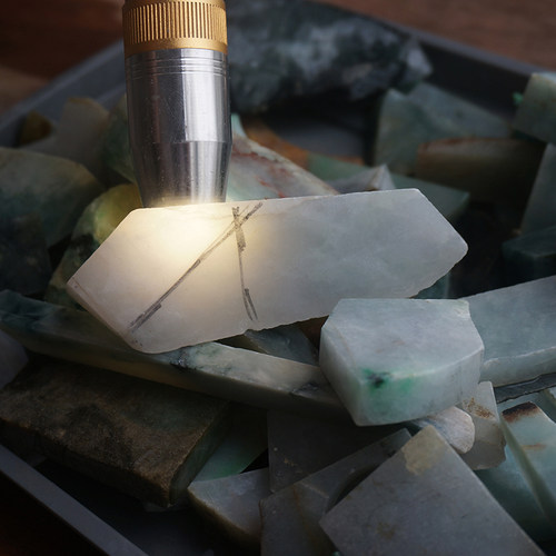 缅甸天然翡翠边角料a货玉石边角料练手料下脚料原石明料学习料 - 图3