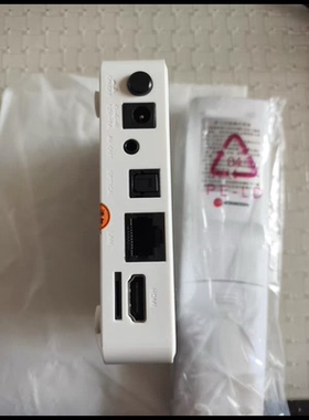 全新UT斯达康4K机顶盒，型号MC8638S，配件如图，包装完好