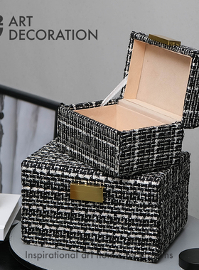 小香风样板房衣帽间售楼处卧室床头柜相框收纳盒摆件组合