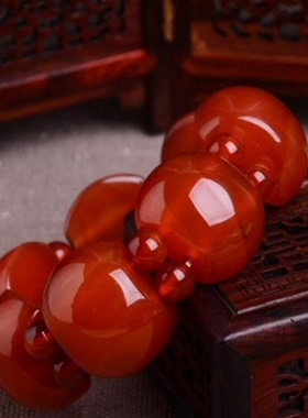 红玛瑙玉石属狗节日时尚风首饰品