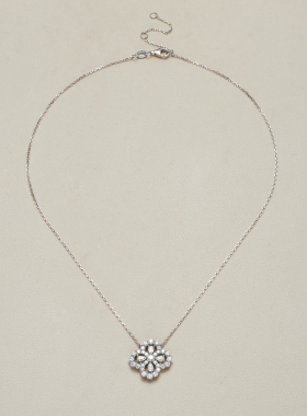 AHCHOO 静奢通勤火彩爆闪四叶草莫桑石项链高级S925银花朵锁骨链