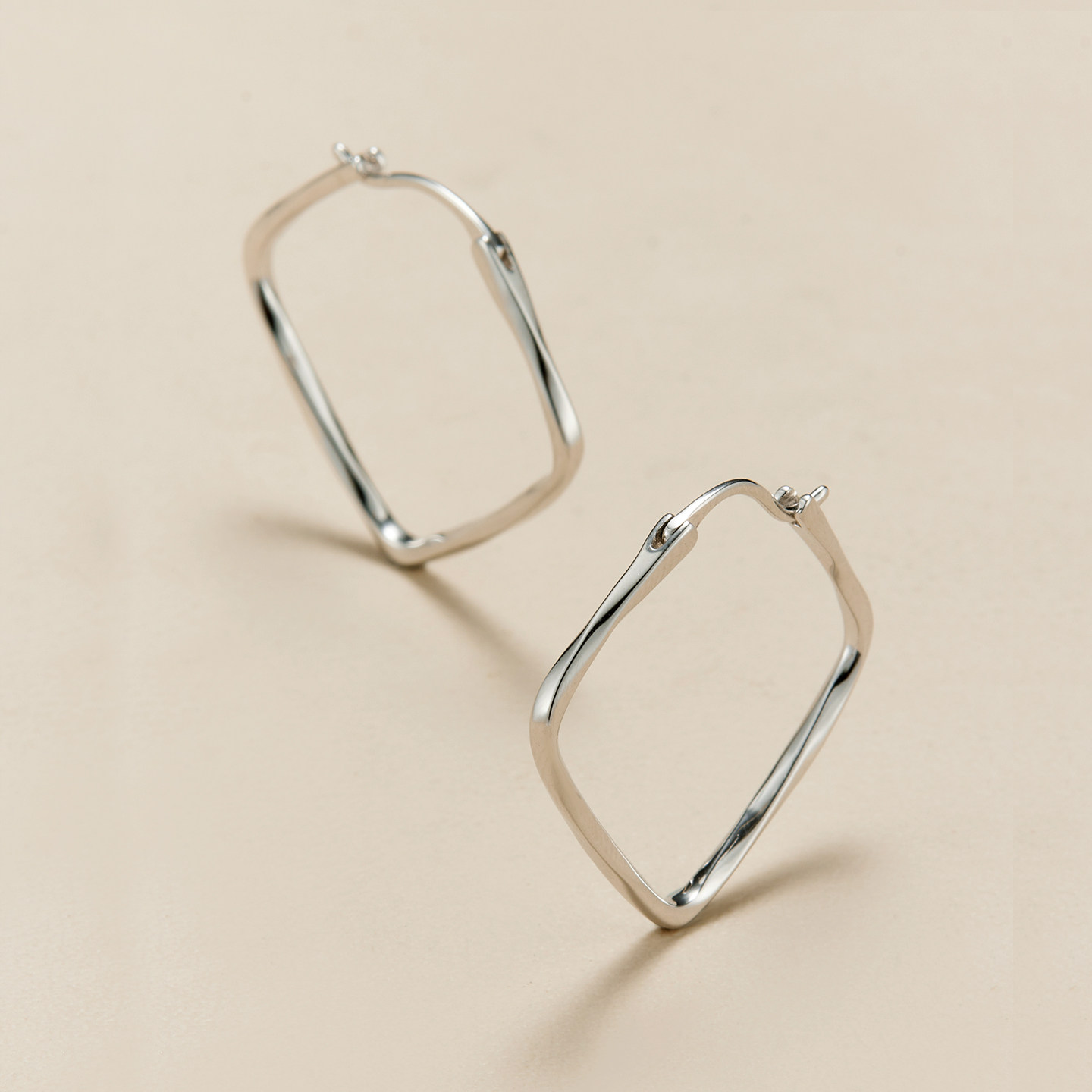 AHCHOO  静奢通勤简约S925纯银光面素圈方形耳环小众菱形细耳扣女,淘宝优惠券,粉丝福利购,淘宝优惠卷